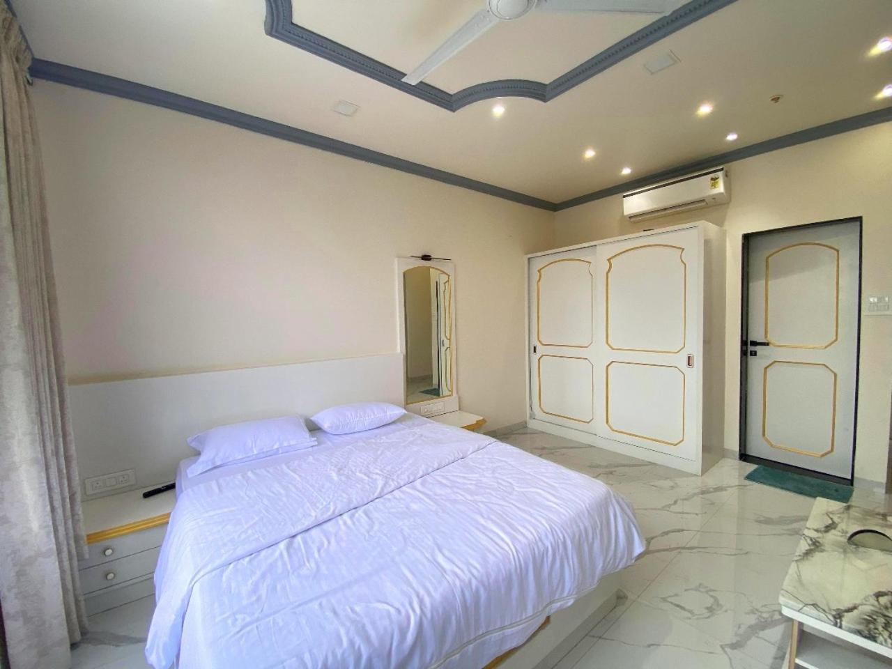Vedika Garden Hotel Lonavala Ngoại thất bức ảnh