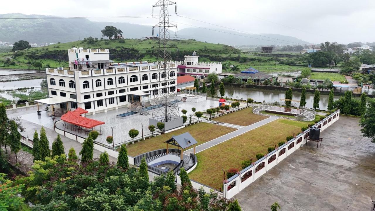 Vedika Garden Hotel Lonavala Ngoại thất bức ảnh