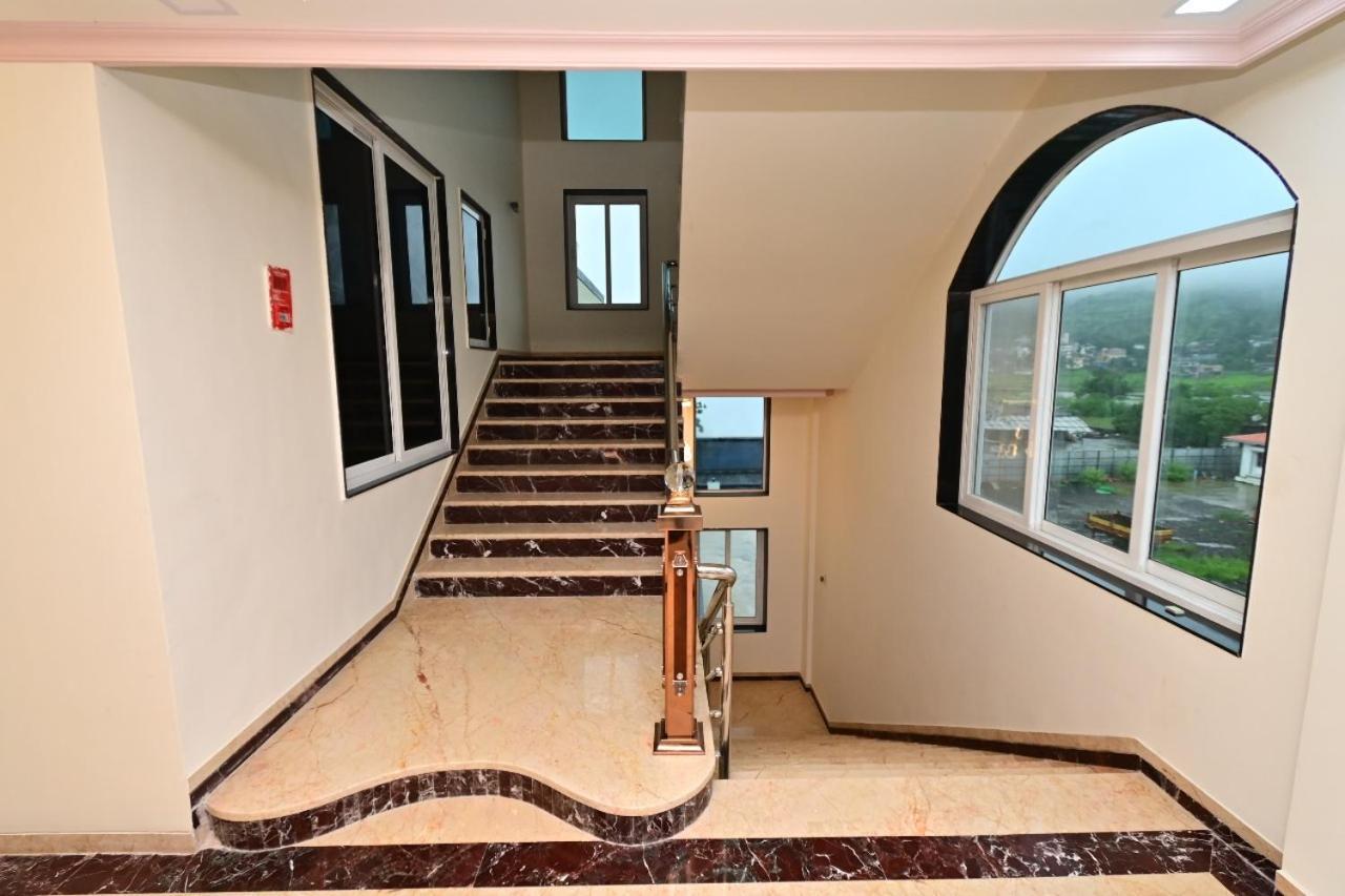 Vedika Garden Hotel Lonavala Ngoại thất bức ảnh