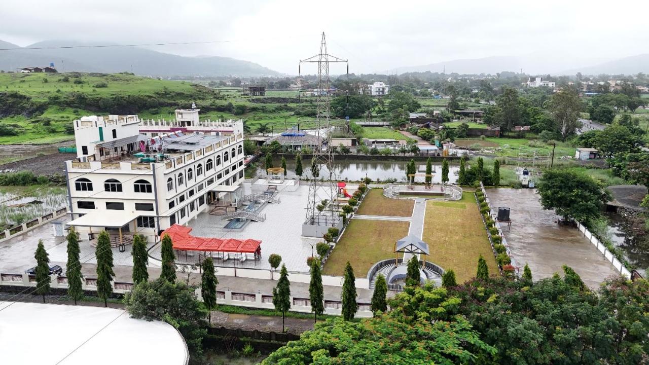 Vedika Garden Hotel Lonavala Ngoại thất bức ảnh